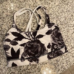 Lululemon sports bra